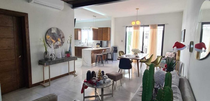 Casa Fija, Fraccionamiento Cumbres III